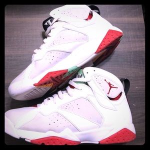 “Bugs Bunny” Jordan 7’s